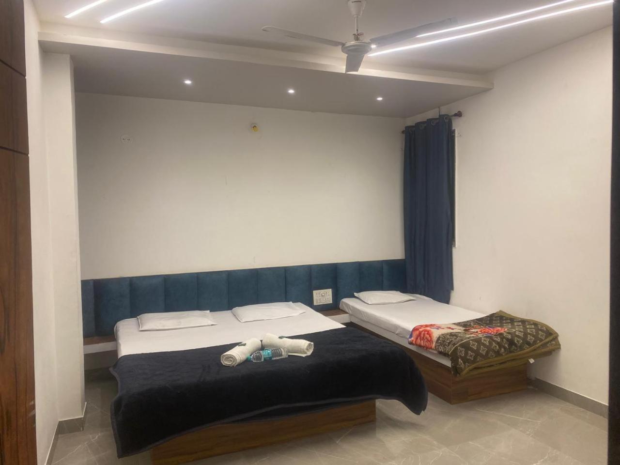 Maharaja Guest House Nashikkar Akalkot 외부 사진
