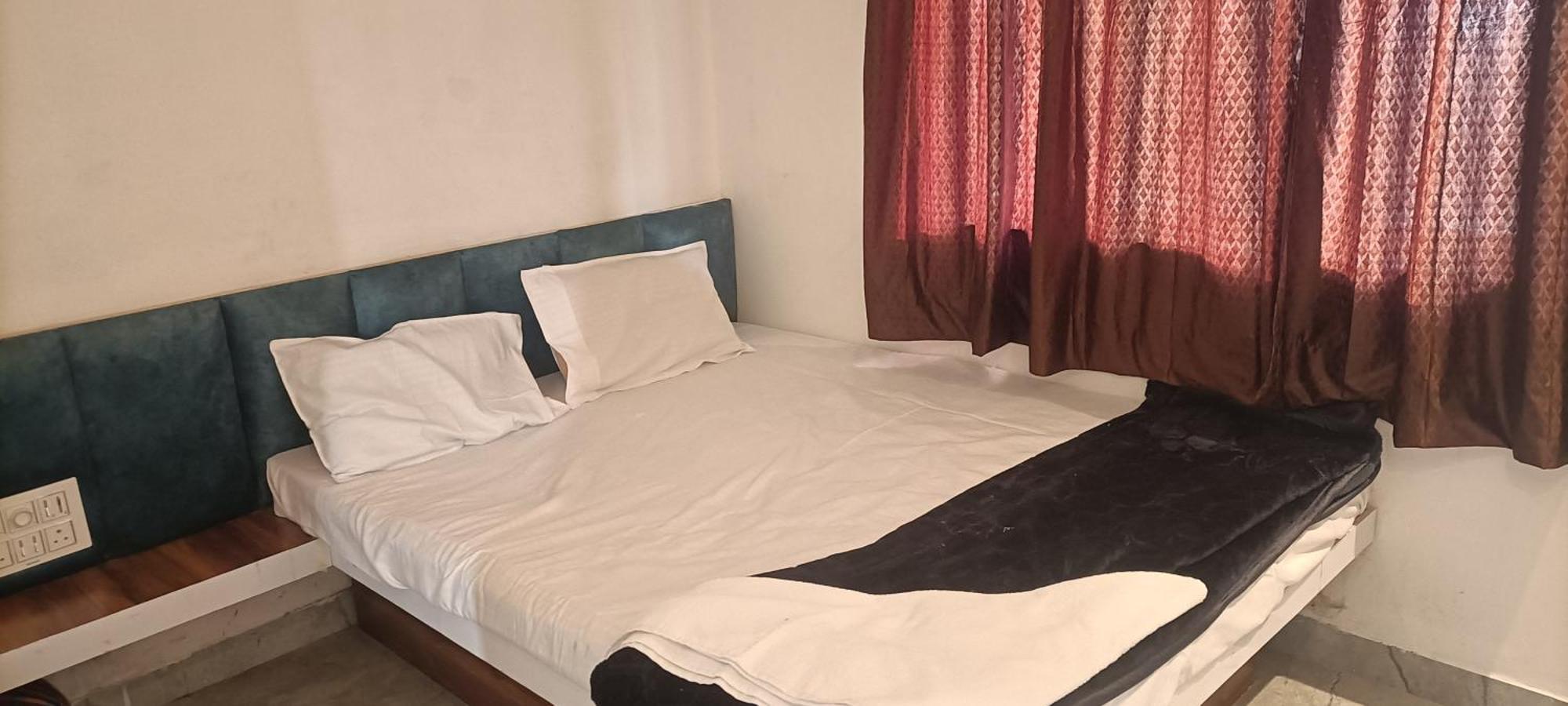 Maharaja Guest House Nashikkar Akalkot 외부 사진