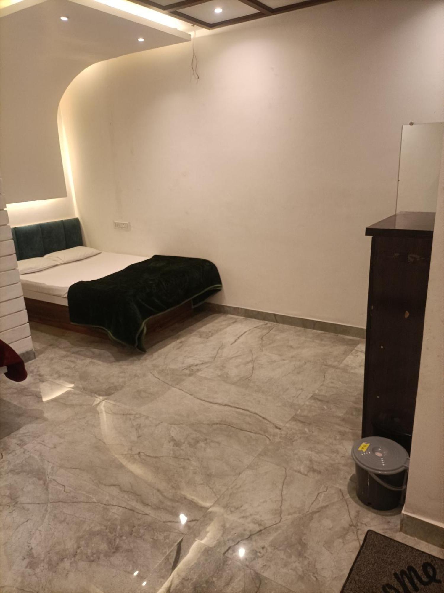 Maharaja Guest House Nashikkar Akalkot 외부 사진